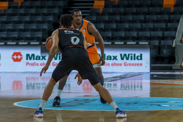 类似的果断 类似的果断