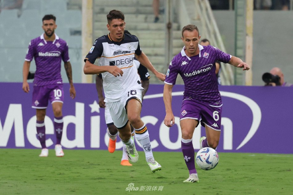 迈向国际舞 迈向国际舞