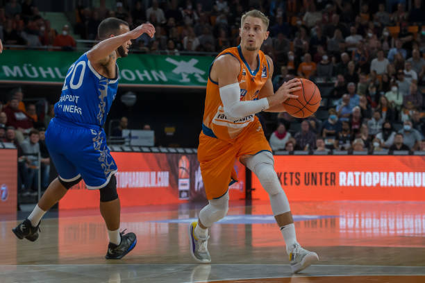 留在巴萨的 留在巴萨的