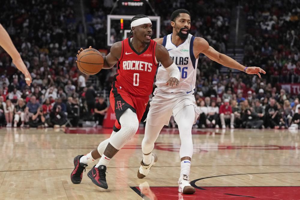 后腰回撤形 后腰回撤形